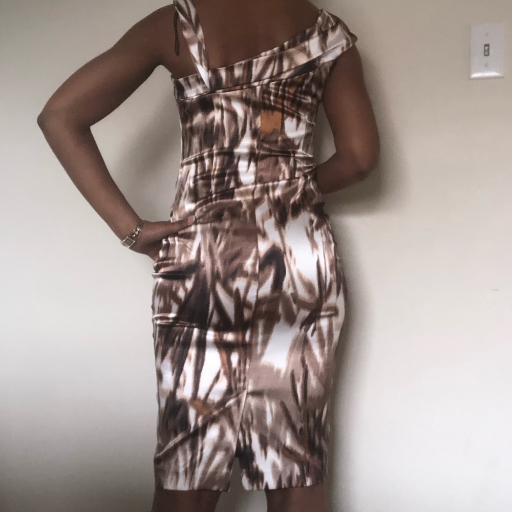 Dress - Picture 5 of 5